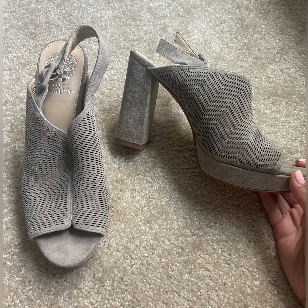 NWT Vince Camuto block heels
